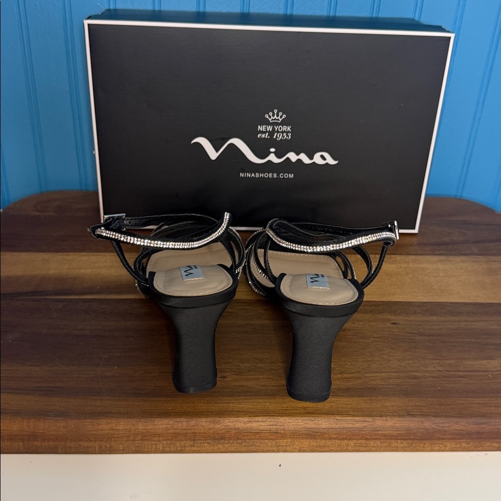 👠 NWT Nina Anna Black Luster Satin Strappy Heels Size 7 - Picture 4 of 7